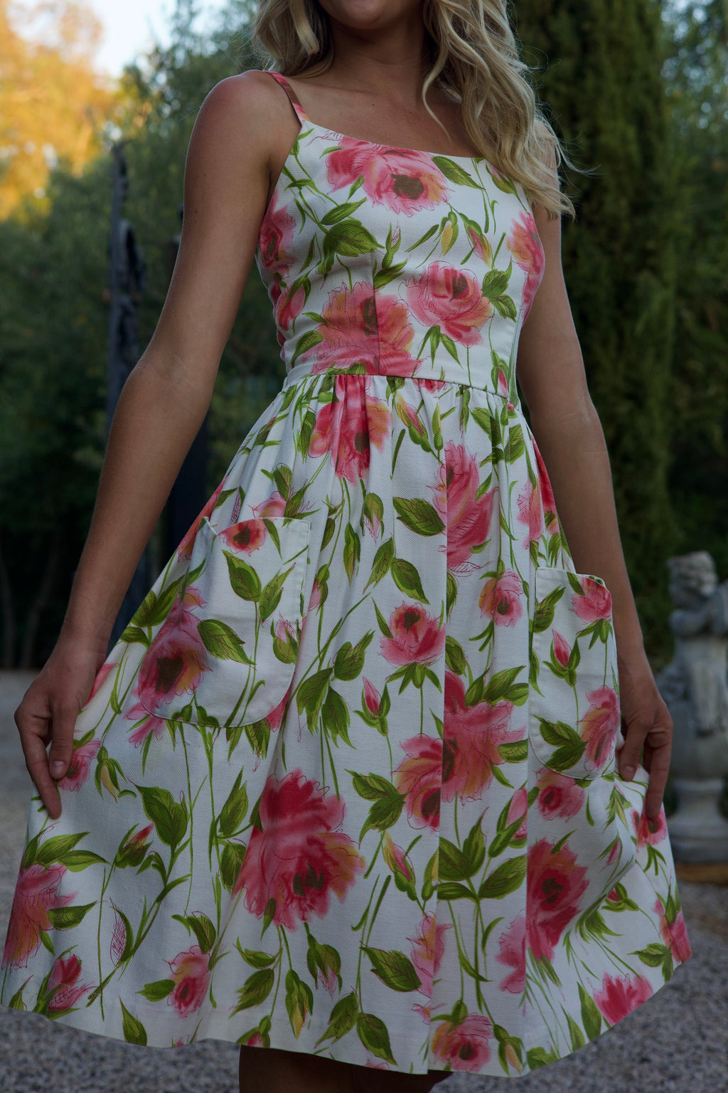 Vintage ROSE - 1950s Sundress with Oversized Pockets
