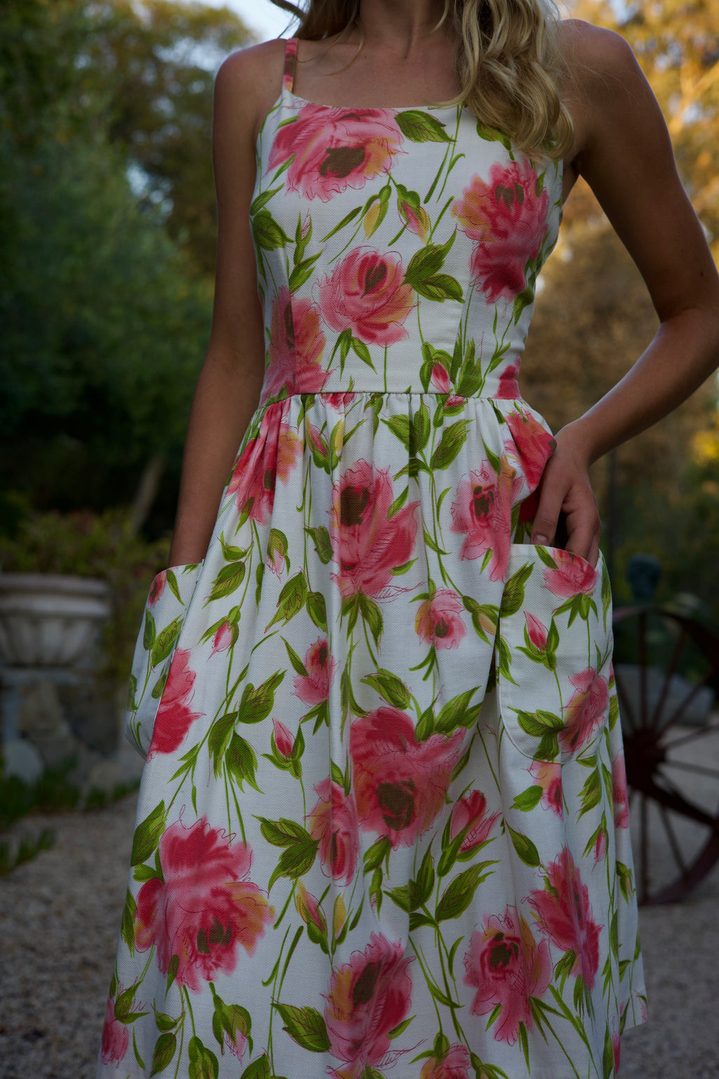 Vintage ROSE - 1950s Sundress with Oversized Pockets