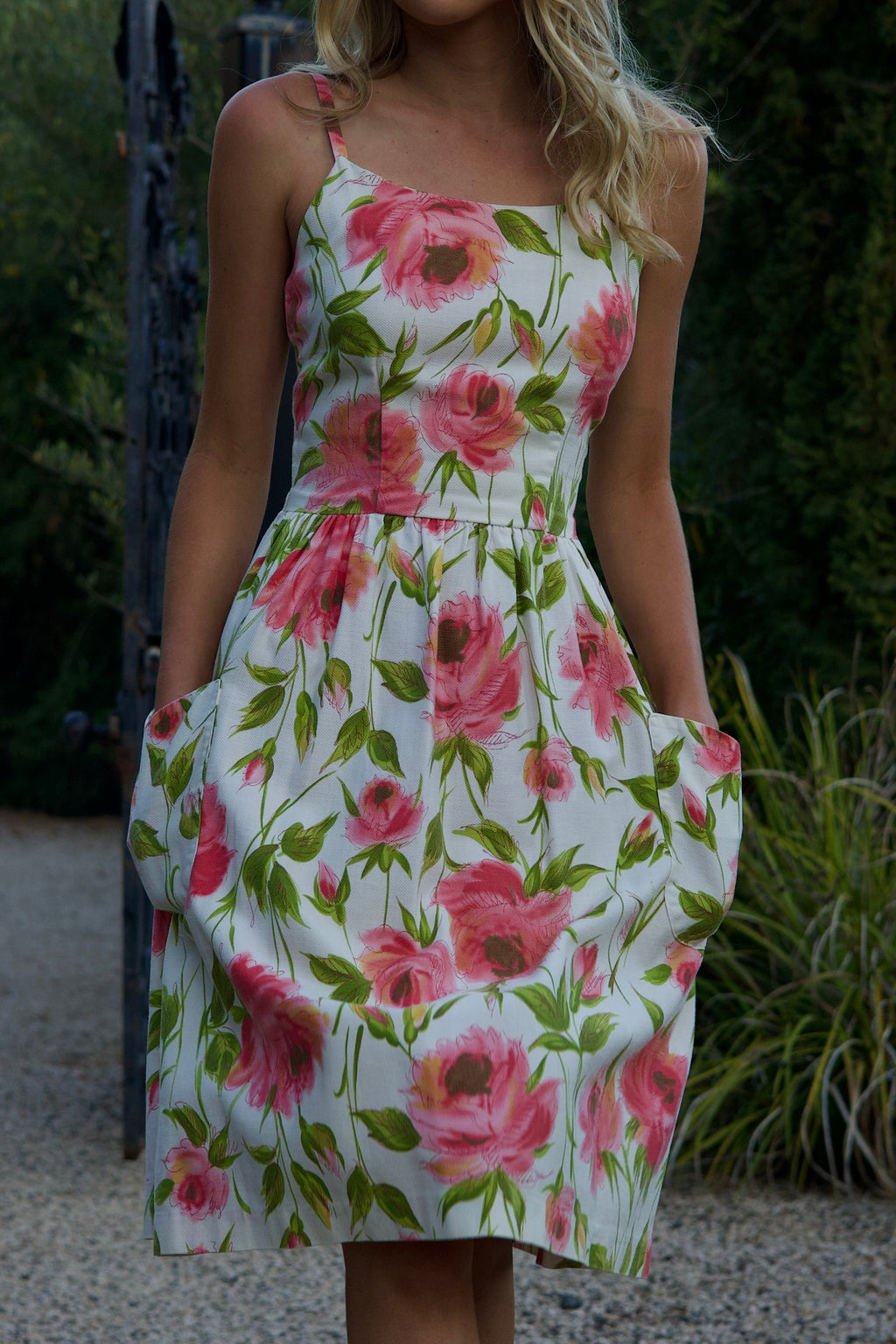 Vintage ROSE - 1950s Sundress with Oversized Pockets